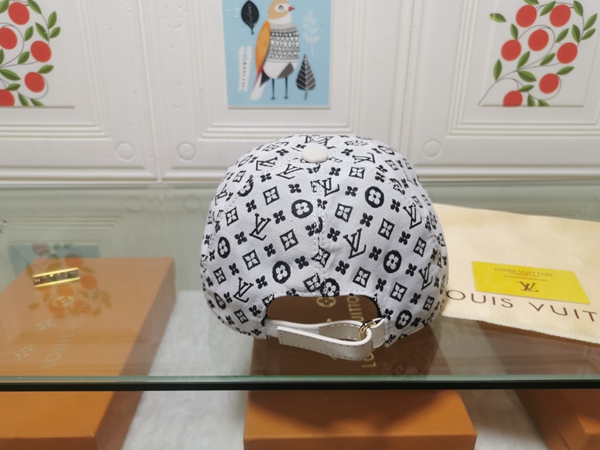 ブランド帽子側面デザイン